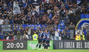 Atalanta vence al Monza y toma la cima de la Serie A