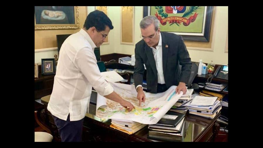 Abinader y Collado revisan la remodelación de la Duarte con París