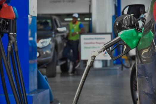 Precios de los combustibles registraron alzas entre 11.75 y 39.10 % en 2021