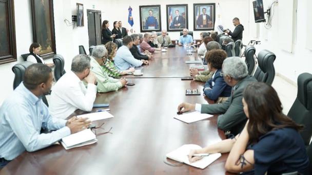 Instalan comisión que revisará la ley general de Educación