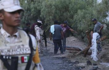 Ordenan la  captura de tres personas por caso de mina en México