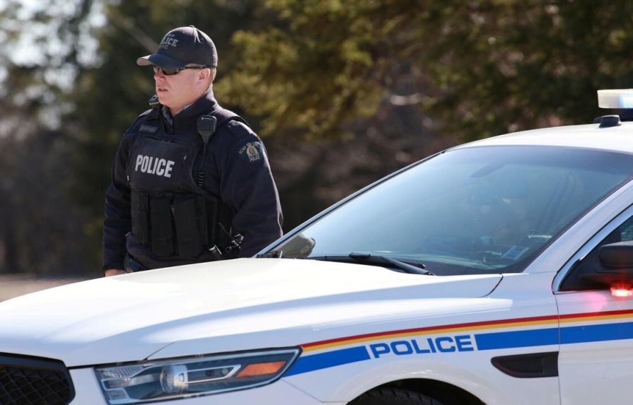 Hallado muerto uno de los sospechosos del asesinato de 10 personas en Canadá