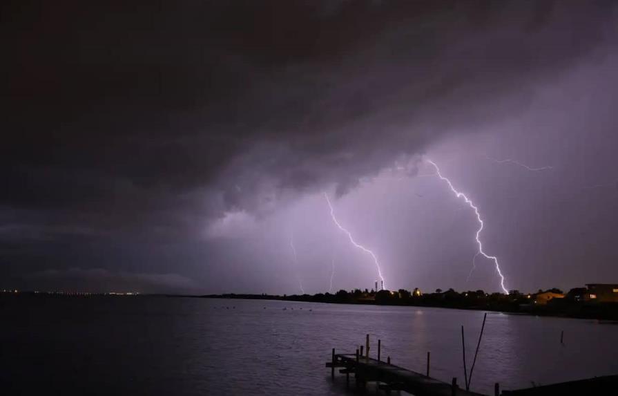 Mueren dos personas por el impacto de un rayo en Puerto Rico