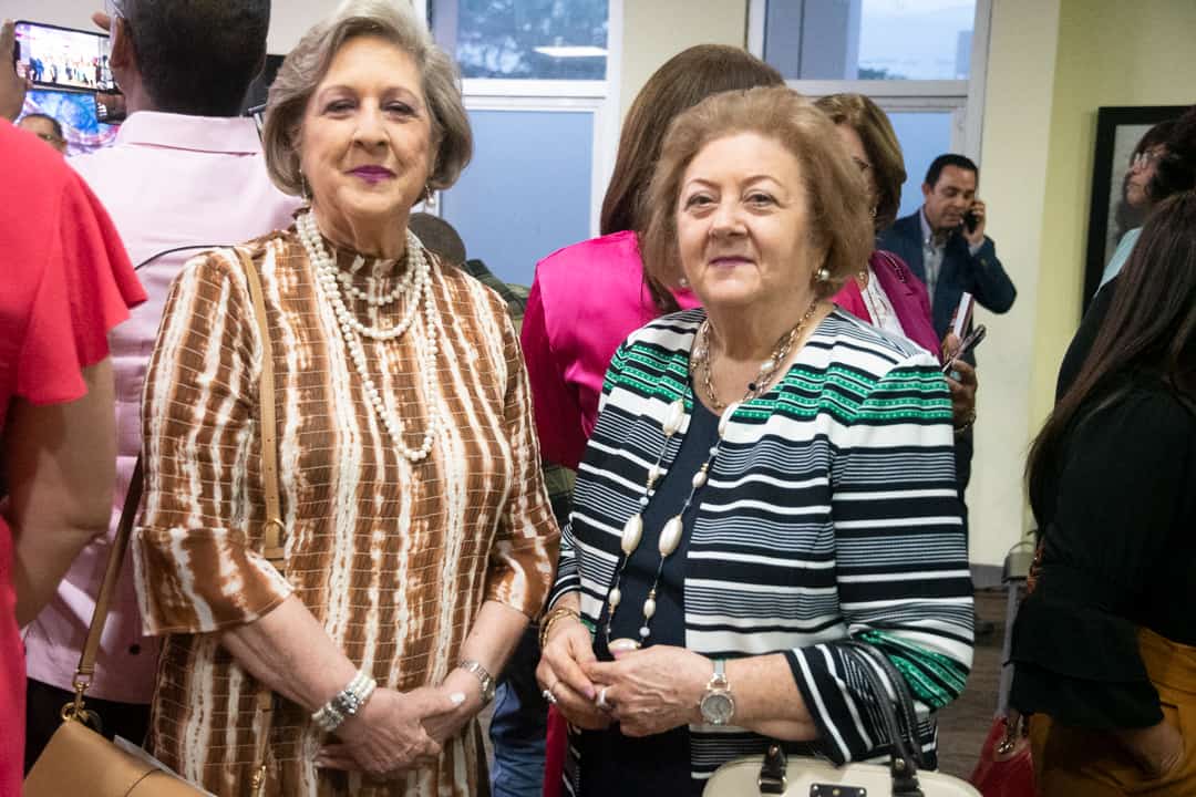 Roxana Dargam y Matilde Dargam.