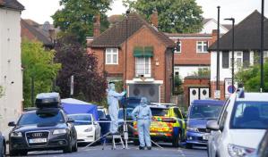 Polic&iacute;as persiguen y matan a tiros a un hombre en Londres