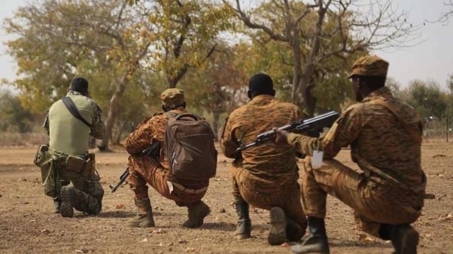 Al menos 35 civiles muertos y 37 heridos tras la explosión de una bomba artesanal en Burkina Faso Al menos 35 civiles muertos y 37 heridos tras la explosión de una bomba artesanal en Burkina Faso