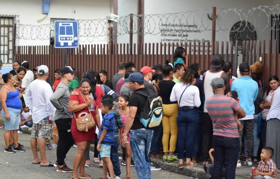EE.UU. y México deportan a Cuba un nuevo grupo de 253 migrantes