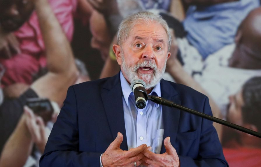 Lula sigue favorito en Brasil con trece puntos de diferencia sobre Bolsonaro