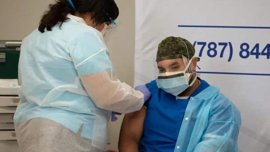 Puerto Rico rebasa las 5,000 muertes por COVID-19