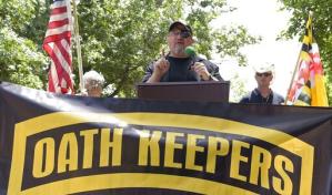 Militares, policías y funcionarios electos de EEUU afiliados a grupo extremista ligado a asalto al Capitolio