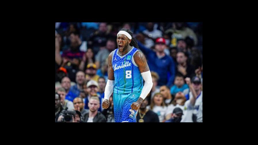 Harrell se reúne con Rivers, firma con Sixers