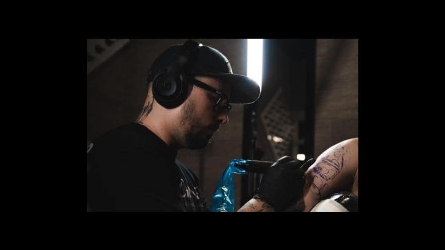 Victor_artgarcia, el reconocido tatuador que plasma su arte en la piel de artistas reconocidos Victor_artgarcia, el reconocido tatuador que plasma su arte en la piel de artistas reconocidos