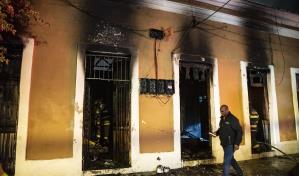 Atribuyen a cortocircuito incendio que afectó condominio en la Ciudad Colonial