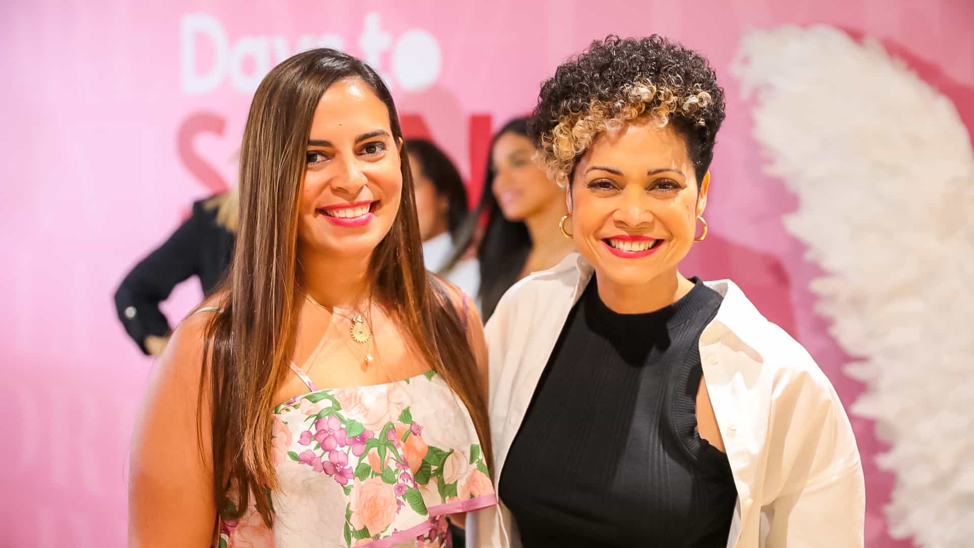 Jenny Soto y Elaine Féliz.
