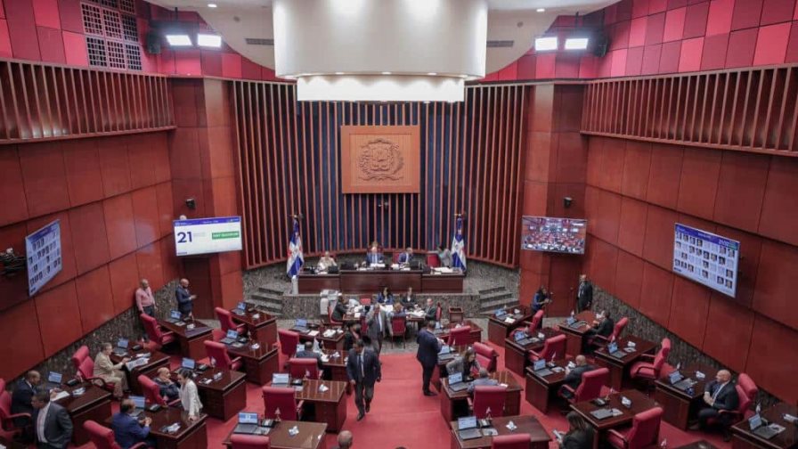 Senadores muestran escuelas inconclusas ante aprestos de reducir presupuesto a Educación