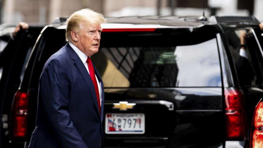 FBI halló información nuclear de un gobierno extranjero en la residencia de Trump