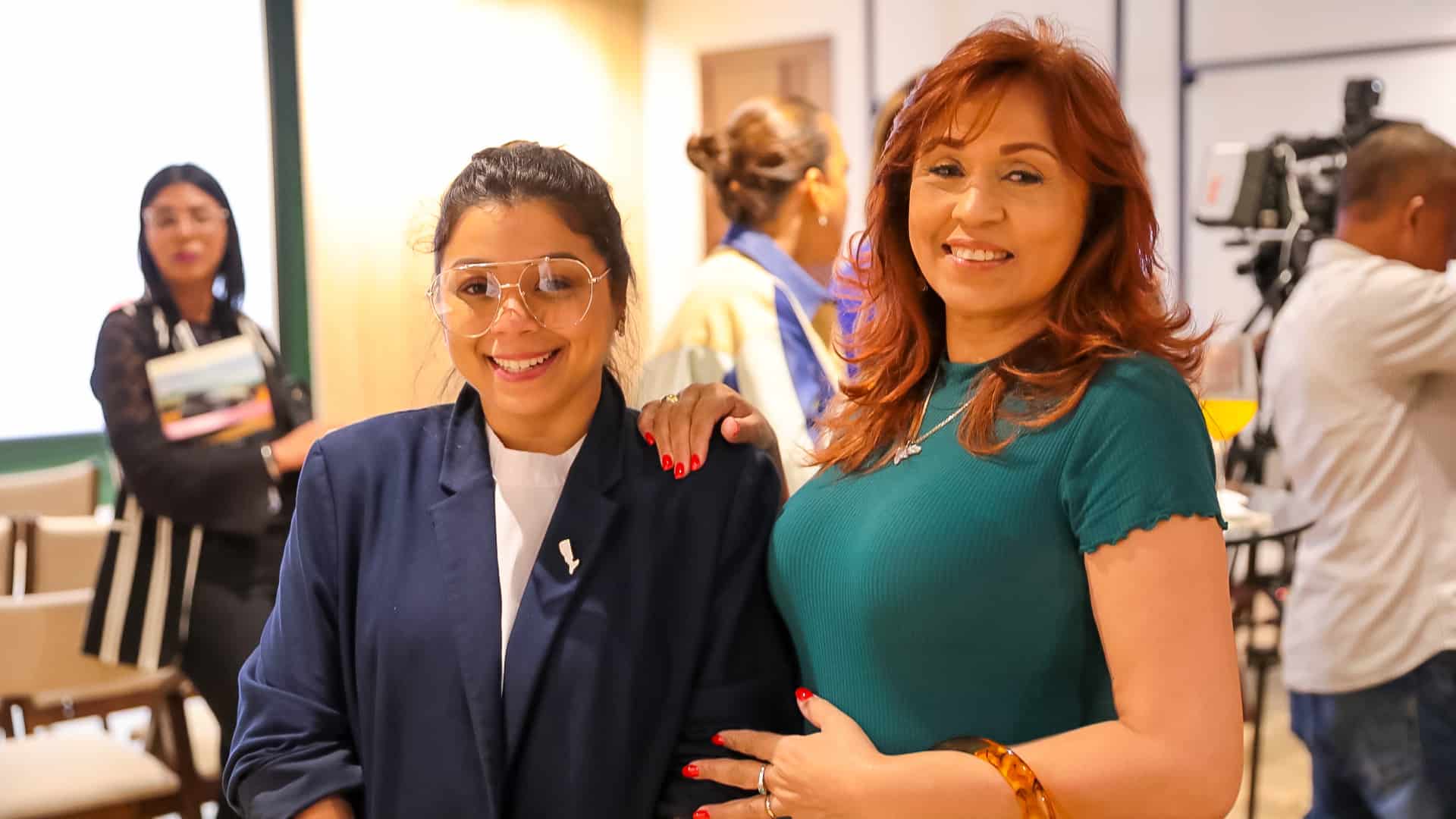 Yamileth Díaz y Carmen Germán.
