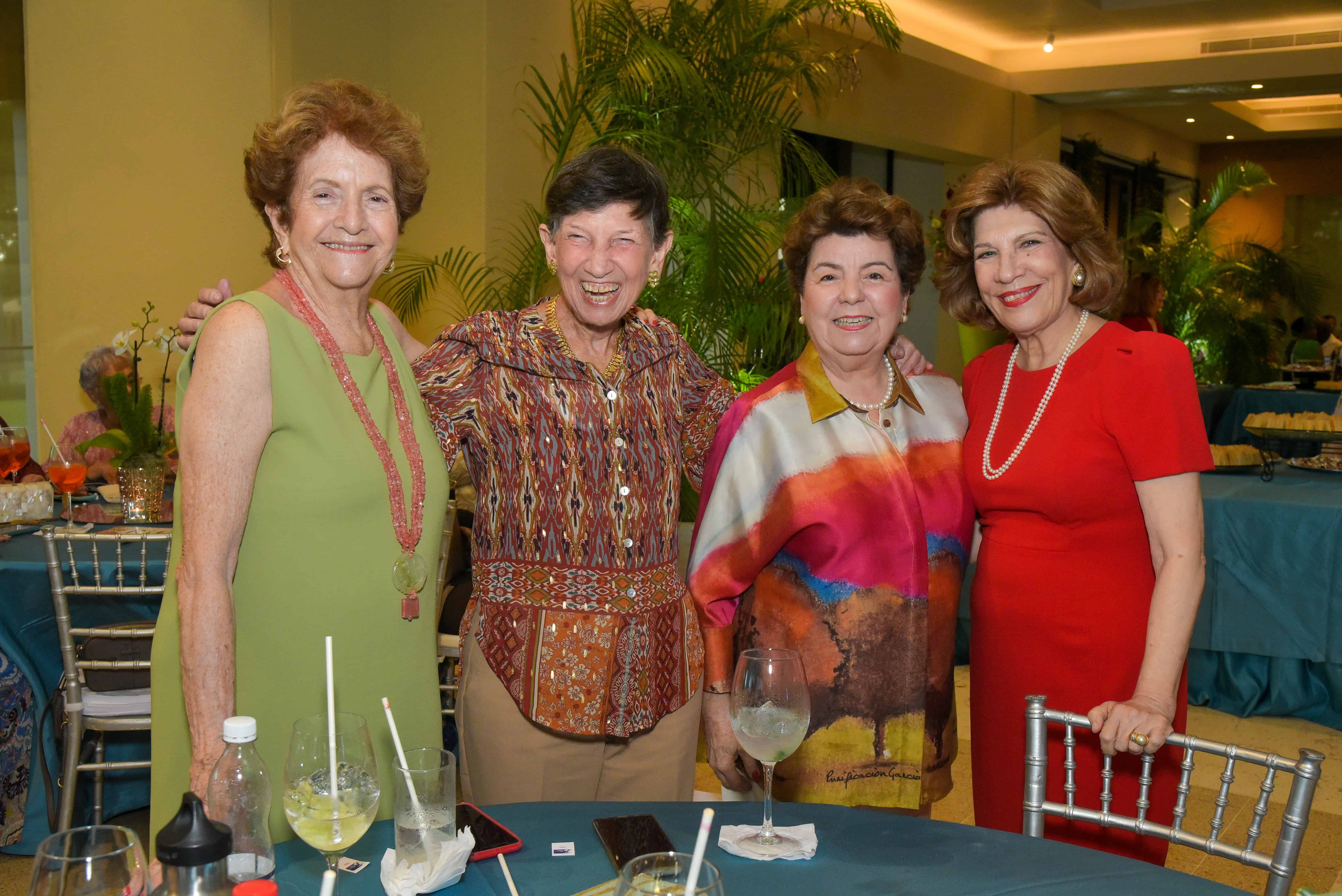 Francette Calac, María Álvarez, Ingrid Feris y Margarita Auffant.