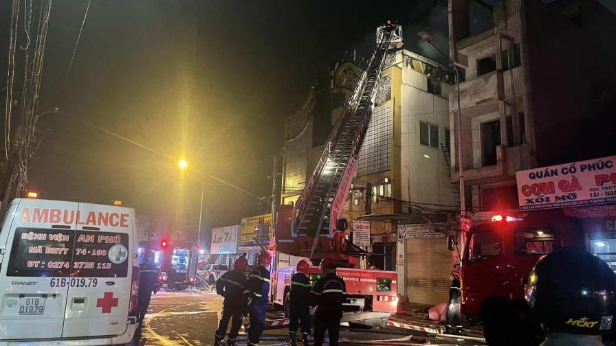 Ascienden a 33 los muertos por un incendio en un karaoke en Vietnam Ascienden a 33 los muertos por un incendio en un karaoke en Vietnam
