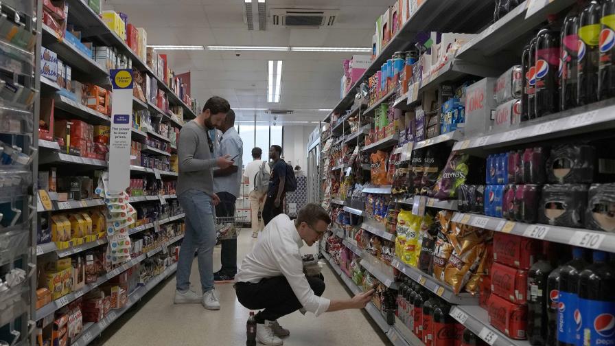 Primera ministra británica hereda economía al borde de recesión Primera ministra británica hereda economía al borde de recesión