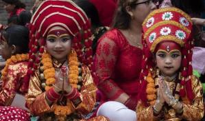 Nepal adora a sus ni&ntilde;as diosas para obtener protecci&oacute;n y buena suerte