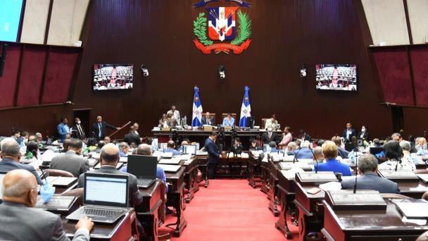 Gobierno deposita adenda del presupuesto complementario ante la Cámara de Diputados