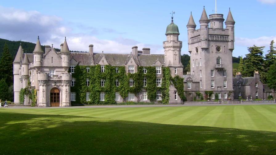 Así es el castillo de Balmoral, la residencia vacacional donde la reina Isabel II está siendo atendida Así es el castillo de Balmoral, la residencia vacacional donde la reina Isabel II está siendo atendida