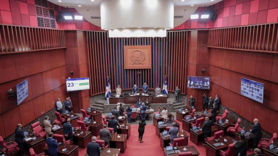 Senado aprueba proyecto para devolver Itbis a turistas