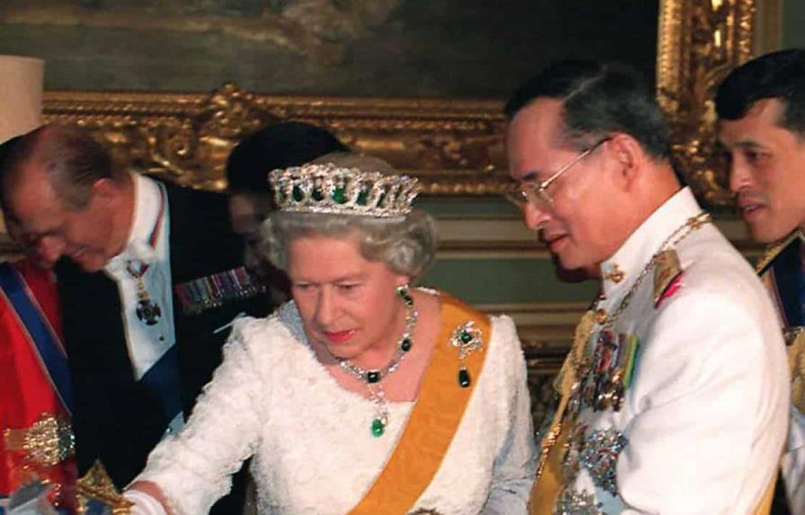 Las últimas horas de Isabel II atrajeron a su familia a su lecho de muerte