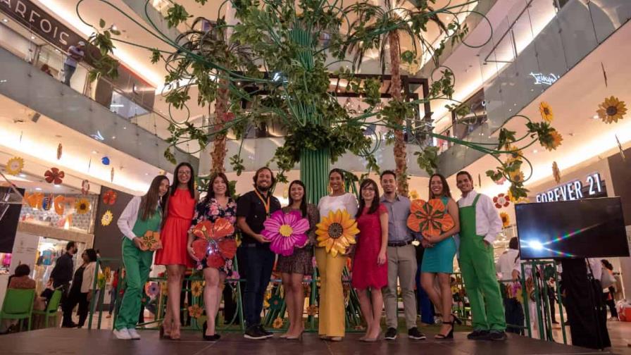 Ágora Mall inaugura su Árbol de la Esperanza 