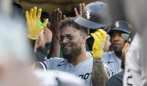 VIDEO | Moncada brilla al bate y Medias Blancas arrollan a Atléticos