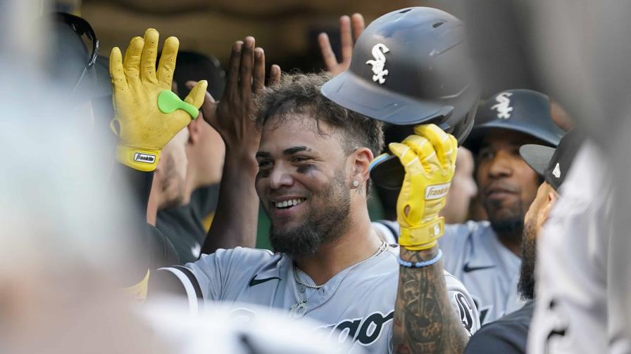 VIDEO | Moncada brilla al bate y Medias Blancas arrollan a Atléticos