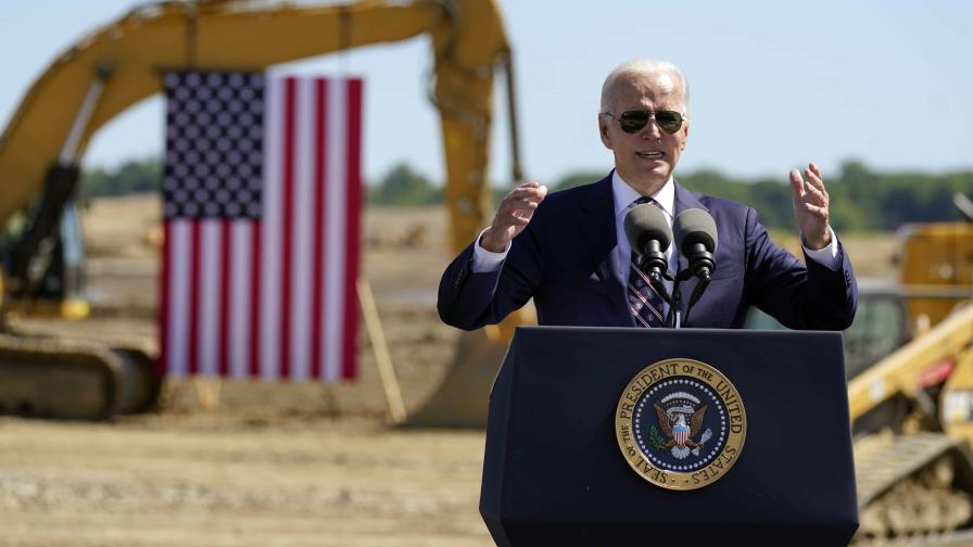 Biden: El futuro de la industria de los chips se va a construir en los Estados Unidos