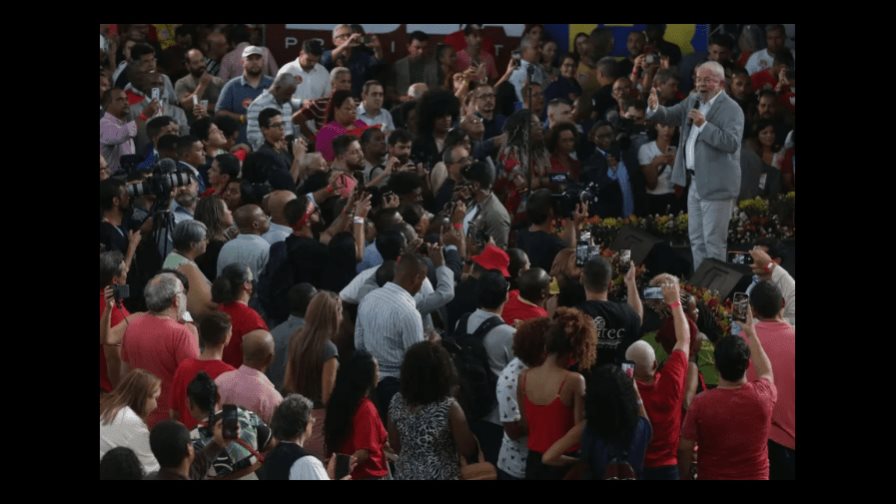 Lula corteja el voto evangélico en manos de Bolsonaro