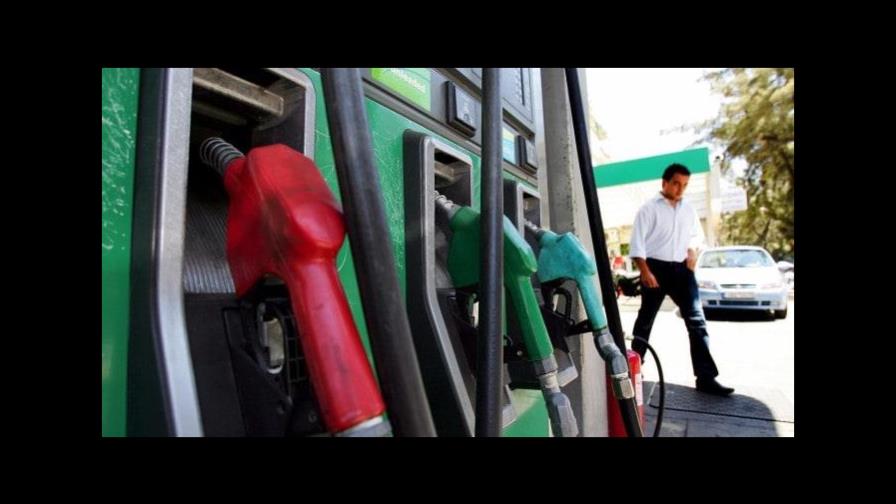 Sin variación los precios de los combustibles pese a baja del petróleo