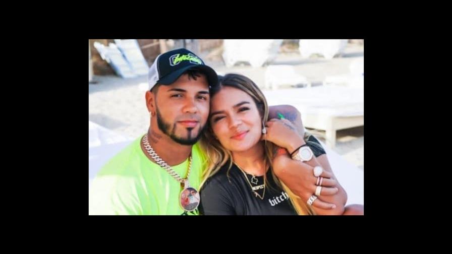 Karol G desarchiva sus fotos con Anuel AA y señala la razón de su decisión
