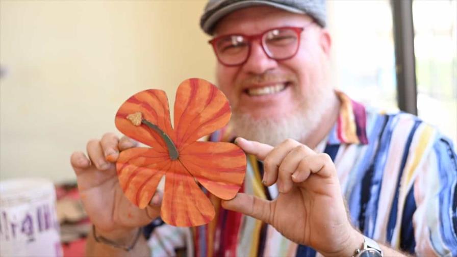 Patricio Correa, el artesano detrás de las flores del Árbol de la Esperanza
