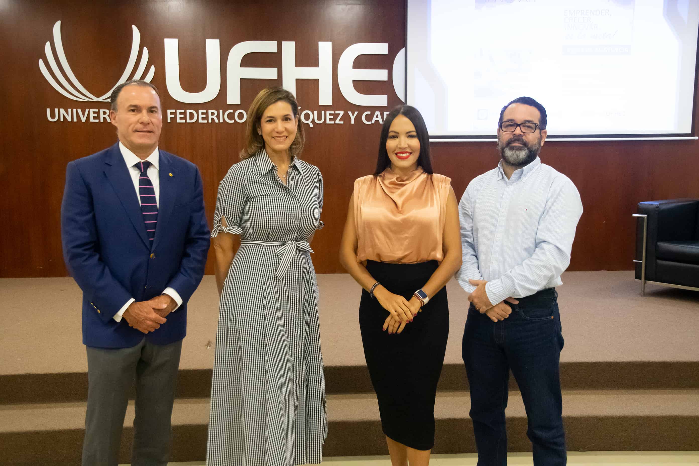 Gustavo Bergés, Mildred de Sanchez Nobles,  Etienne Sánchez y Ricardo Sánchez.