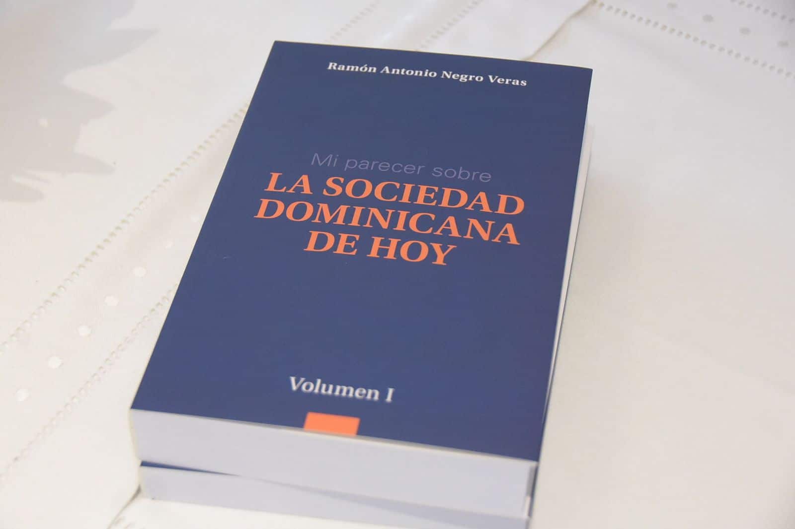 Portada del libro del jurista Negro Veras.