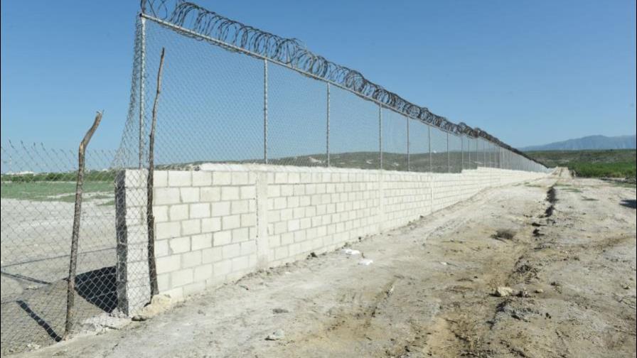 Cuatro senadores piden investigar supuestas actividades ilícitas de militares en la frontera