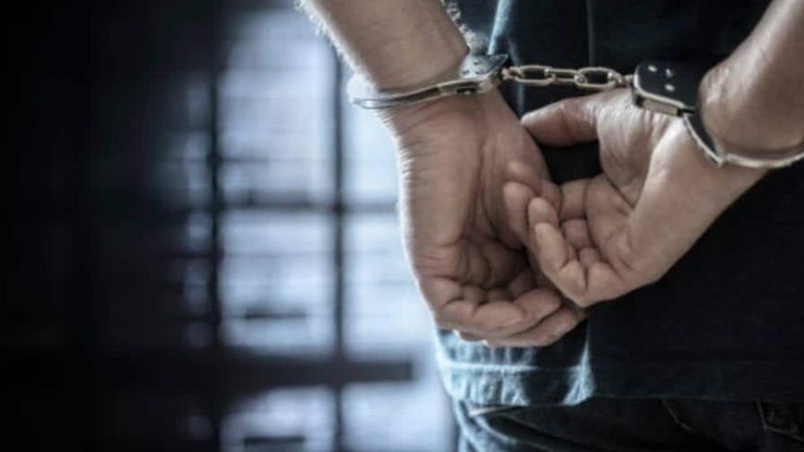 Apresan hombre acusado de amputar las manos a otro en San Pedro de Macorís Apresan hombre acusado de amputar las manos a otro en San Pedro de Macorís