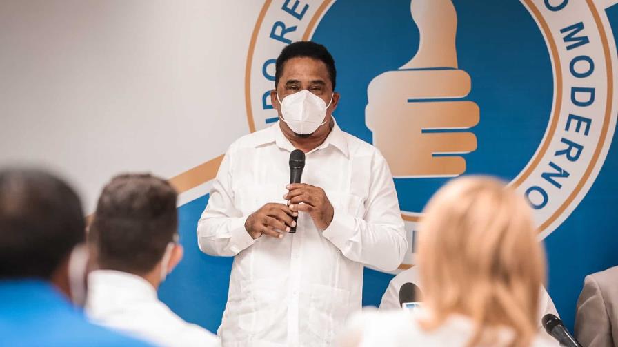 Alcalde de Sabana Iglesia pide perdón por haber trabajado para que Abinader perdiera