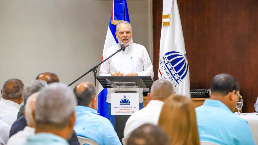 Medio Ambiente anuncia medidas para regular el manejo de los bosques en RD