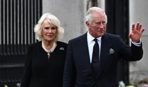 El rey Carlos y Camila acuden el lunes al Parlamento británico