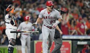 VIDEO | Trout pega jonrón por 6to juego seguido; Angelinos ganan