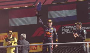 Verstappen se lleva el Gran Premio de Italia y acaricia el título