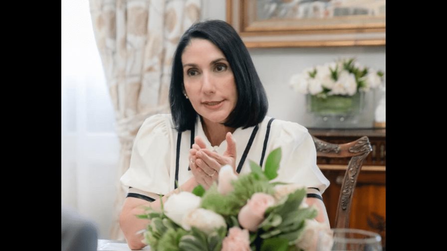 Primera dama lamenta muerte de Alba Yris y promete seguir ayudando a la familia