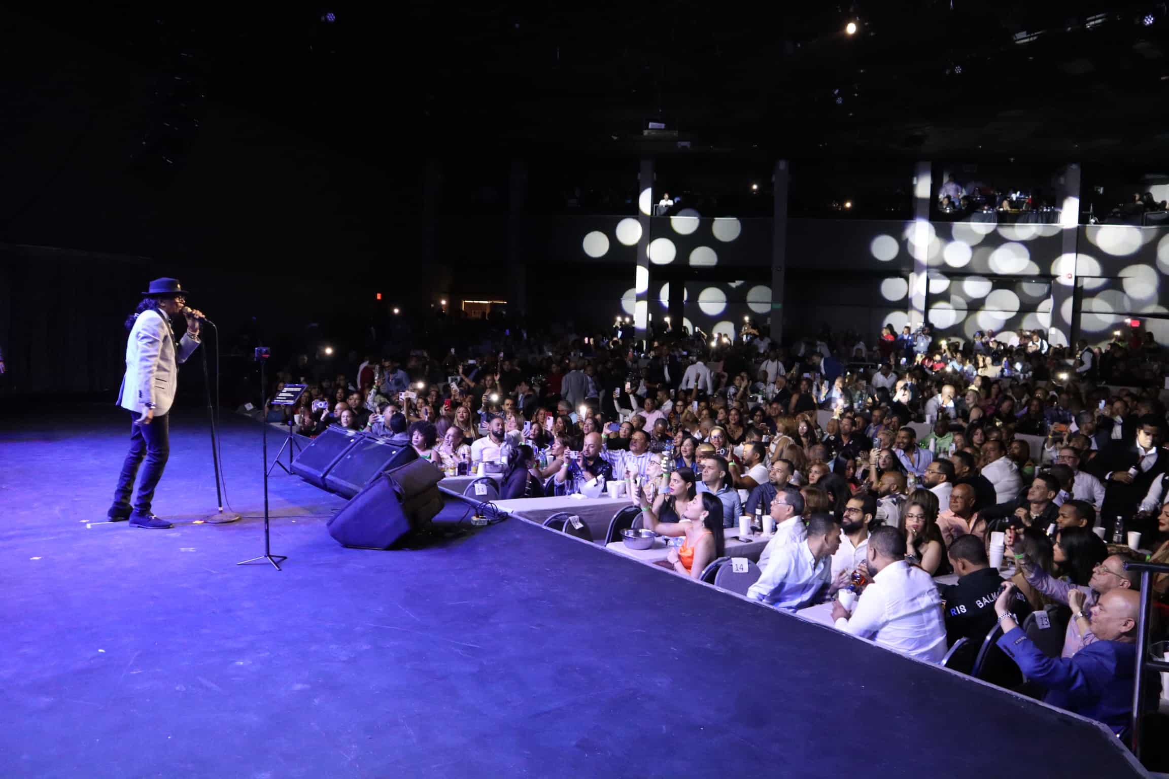 Sergio Vargas llenó a capacidad el teatro La Fiesta del hotel Jaragua.