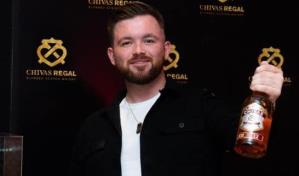 Chivas 12 presenta su nueva botella con un look contemporáneo