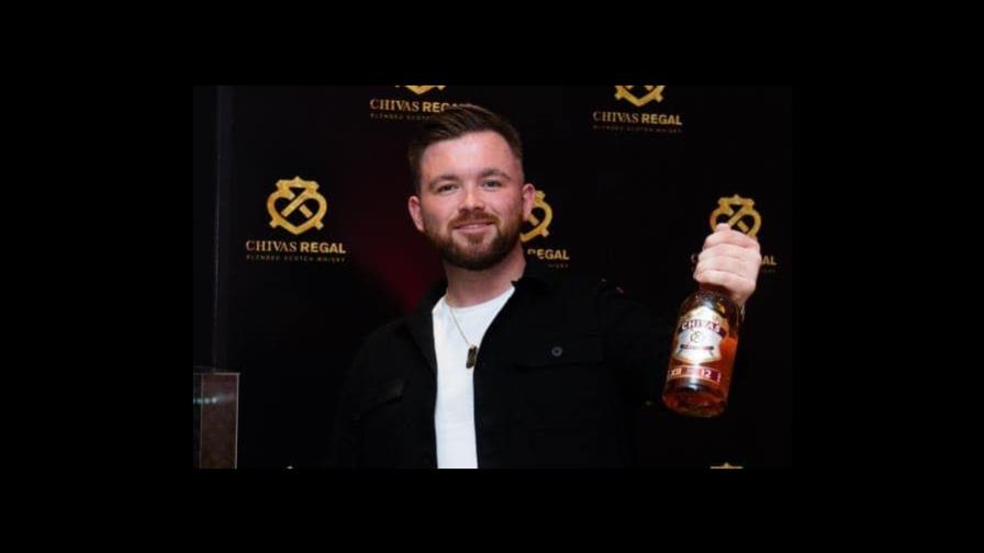 Chivas 12 presenta su nueva botella con un look contemporáneo Chivas 12 presenta su nueva botella con un look contemporáneo